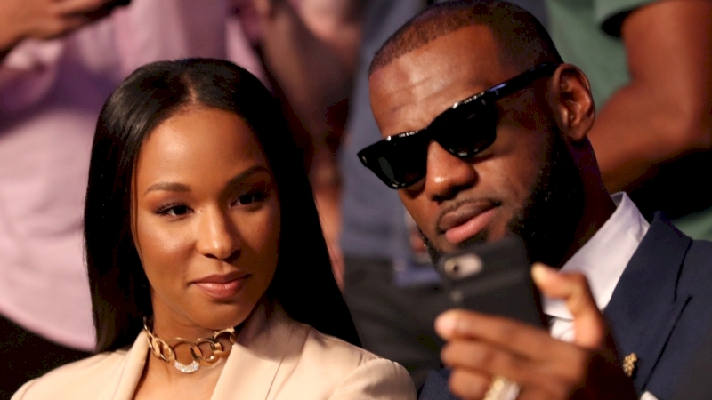 Weird Things Everyone Ignores About LeBron James’ Marriage
